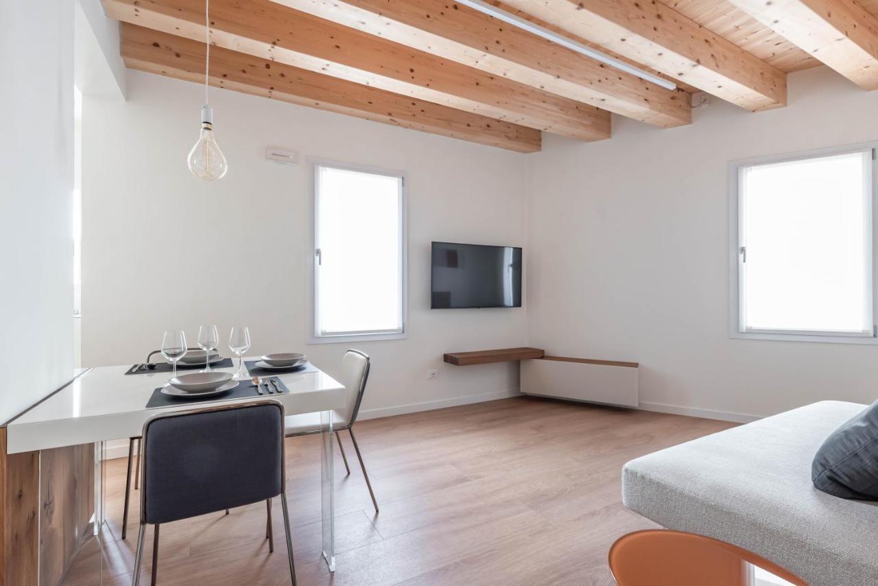 Apartamento Palazzo '900 Design Flats - Il Poeta Padua Exterior foto